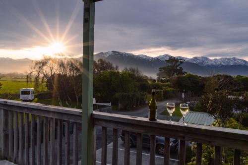 Balcony/terrace, Alpine Pacific Holiday Park in Kaikoura Balcony/terrace, Alpine Pacific Holiday Park in Kaikoura