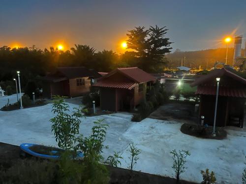 Baan Rung Tawan in Khiri Rat Nikhom Baan Rung Tawan in Khiri Rat Nikhom