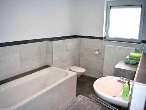 Bathroom, Bogi's Ferienwohnung in Leipheim Bathroom, Bogi's Ferienwohnung in Leipheim