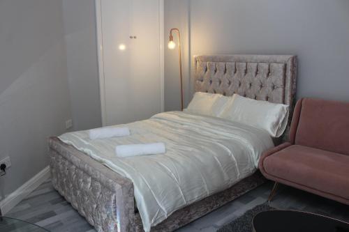 Cosy Central Luton Studio Flat -Ideal for Airport! in Luton Airport Cosy Central Luton Studio Flat -Ideal for Airport! in Luton Airport