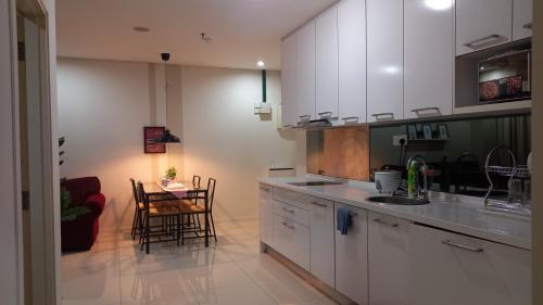 Signature Apartment at Mercu Summer Suite KLCC near Bukit Nanas Monorail Station Signature Apartment at Mercu Summer Suite KLCC near Bukit Nanas Monorail Station