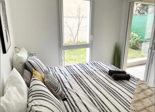 Grand Appartement lumineux & spacieux avec jardin