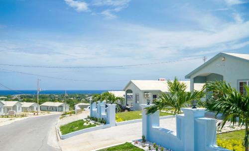 Luxury Overlooking Puerto Seco Beach @Camelot in Discovery Bay Luxury Overlooking Puerto Seco Beach @Camelot in Discovery Bay