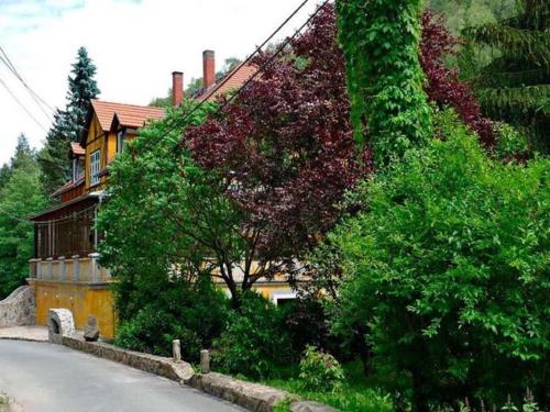 Exterior view, Charming flat on two floors in a villa with a park in Großschirma in Reinsberg Exterior view, Charming flat on two floors in a villa with a park in Großschirma in Reinsberg