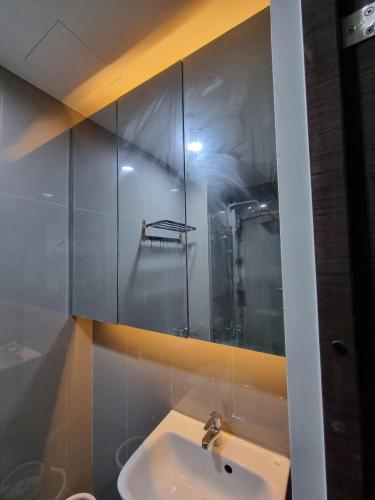 HAPPY HOMES PREMIERE AIR RESIDENCES MAKATI near Cash and Carry Mall HAPPY HOMES PREMIERE AIR RESIDENCES MAKATI near Cash and Carry Mall