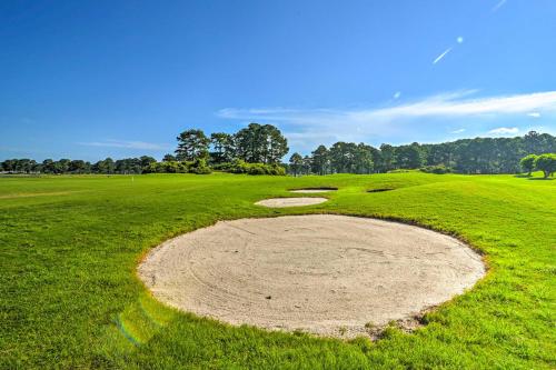 Golfbane (på stedet), Quaint Myrtle Beach Condo with Pool Access! in Carolina Forest Golfbane (på stedet), Quaint Myrtle Beach Condo with Pool Access! in Carolina Forest
