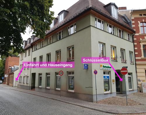 入口, KARINO helles Apartment über den Havel-Gärten auf der Dominsel (KARINO helles Apartment uber den Havel-Garten auf der Dominsel) in 哈弗爾河畔布蘭登堡 入口, KARINO helles Apartment über den Havel-Gärten auf der Dominsel (KARINO helles Apartment uber den Havel-Garten auf der Dominsel) in 哈弗爾河畔布蘭登堡