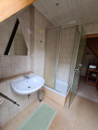 Bathroom, Ferienwohnung Augustusburg in Augustusburg Bathroom, Ferienwohnung Augustusburg in Augustusburg