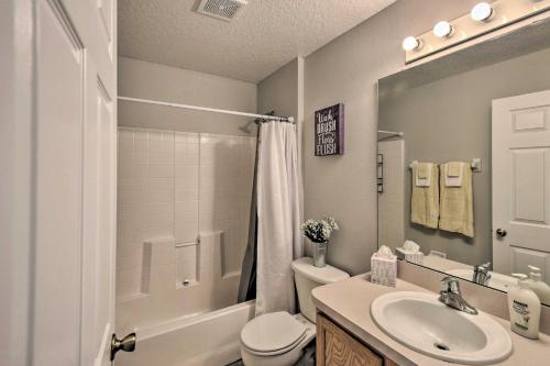 Family-Friendly Home about 6 Mi to Beach or Golf in Edgewater (FL) Family-Friendly Home about 6 Mi to Beach or Golf in Edgewater (FL)