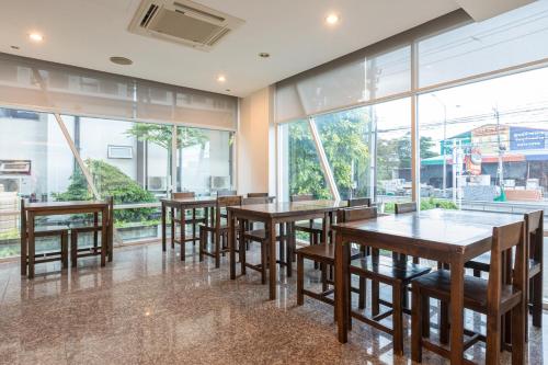 Restaurant, 24@Home Hotel near The Government Lottery Office Restaurant, 24@Home Hotel near The Government Lottery Office