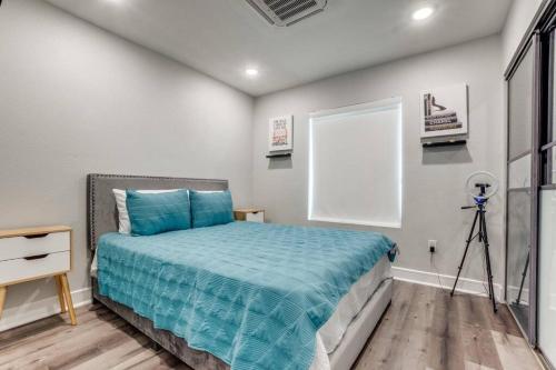 Dallas Private Homes - Lovely Unit With Free Parking in East Dallas Dallas Private Homes - Lovely Unit With Free Parking in East Dallas