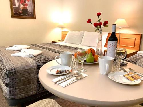 Gateway Motor Inn in Narrandera Gateway Motor Inn in Narrandera