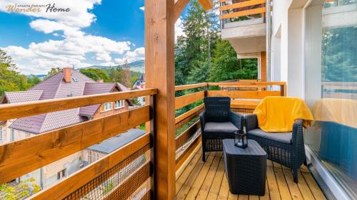 Balkon/Terrasse, Wonder Home - Apartamenty Blisko Gór - blisko szlaków turystycznych, wyciągów, restauracji, deptaka (Wonder Home - Apartamenty Blisko Gor - blisko szlakow turystycznych, wyciagow, restauracji, deptaka) in Karpacz Balkon/Terrasse, Wonder Home - Apartamenty Blisko Gór - blisko szlaków turystycznych, wyciągów, restauracji, deptaka (Wonder Home - Apartamenty Blisko Gor - blisko szlakow turystycznych, wyciagow, restauracji, deptaka) in Karpacz