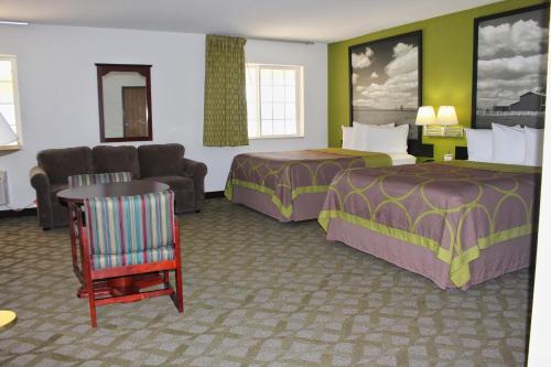 Super 8 By Wyndham De Soto in De Soto (KS) Super 8 By Wyndham De Soto in De Soto (KS)
