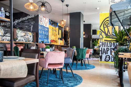 Restaurant, Mercure Wien Westbahnhof Hotel in Vienna Restaurant, Mercure Wien Westbahnhof Hotel in Vienna