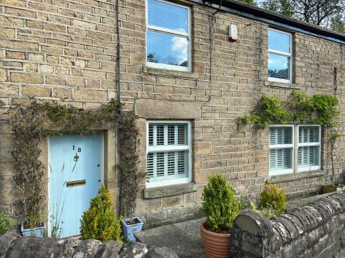 Wool Road Cottage, Saddleworth in Diggle Wool Road Cottage, Saddleworth in Diggle