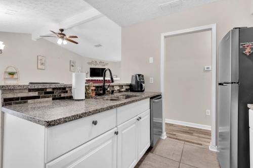 Pleasant Stay Getaway in Fulton Country Airport Pleasant Stay Getaway in Fulton Country Airport
