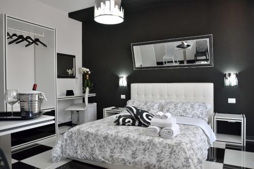 Black & White G&G