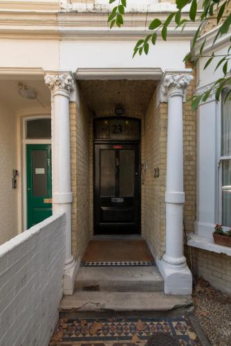 No 23 in West Kensington No 23 in West Kensington
