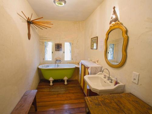Bathroom, Le Serre des Granges Maxx in Montaulieu Bathroom, Le Serre des Granges Maxx in Montaulieu
