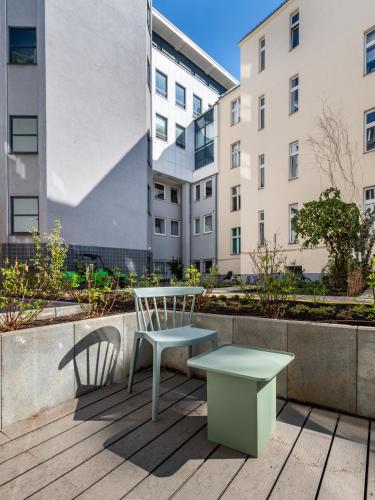 Balcony/terrace, limehome Berlin Luise Henriette Str - Digital Access in Tempelhof Balcony/terrace, limehome Berlin Luise Henriette Str - Digital Access in Tempelhof