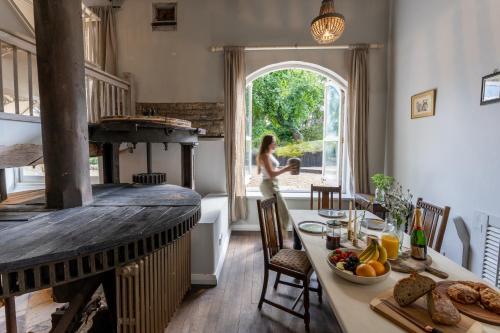 Boddington Mill, Enchanting 3 Bdr Retreat by Oriri in Pilley Boddington Mill, Enchanting 3 Bdr Retreat by Oriri in Pilley
