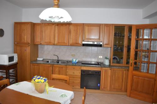 Kitchen, Casa Vacanze da Paola in Rocchetta A Volturno Kitchen, Casa Vacanze da Paola in Rocchetta A Volturno