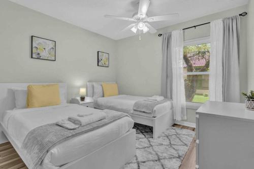 NEW! Comfy ֎ Townhouse 35 mins to Disney! in Poinciana NEW! Comfy ֎ Townhouse 35 mins to Disney! in Poinciana
