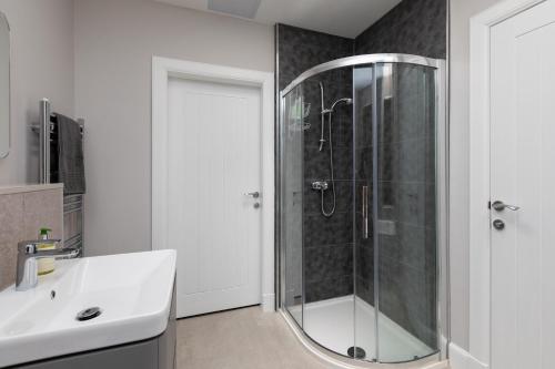 Bathroom, Rare Gullane 4 bedroom, 4 bath, Golf / Beach in Gullane Bathroom, Rare Gullane 4 bedroom, 4 bath, Golf / Beach in Gullane