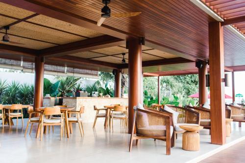 Bar/lounge, Amarta Beach Retreat by Nakula in Tanah Lot Bar/lounge, Amarta Beach Retreat by Nakula in Tanah Lot