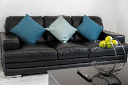 - TRINITY STAY'S - MODERN 4 BEDRROM HOUSE Ideal for Contractors, Groups and families ,FREE parking f in Oldbury - TRINITY STAY'S - MODERN 4 BEDRROM HOUSE Ideal for Contractors, Groups and families ,FREE parking f in Oldbury