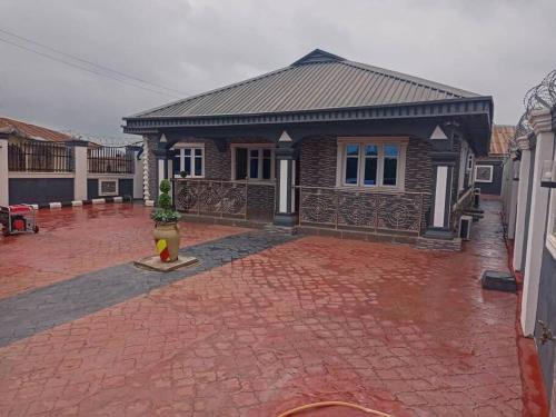 Exterior view, Entire 3-bedroom holiday house with free parking from ETA Group Ltd in Ibadan Exterior view, Entire 3-bedroom holiday house with free parking from ETA Group Ltd in Ibadan