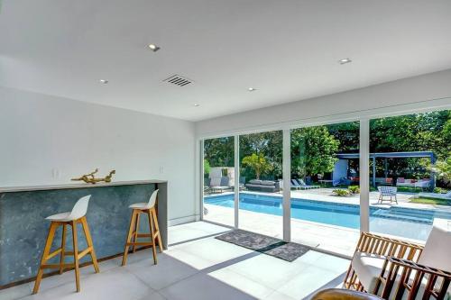 Private Villa Pool Spa Games-Beach L27 in Cutler Bay Private Villa Pool Spa Games-Beach L27 in Cutler Bay