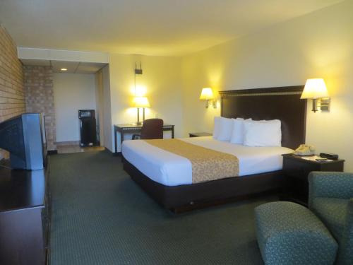 This photo about Echo Hotel & Conference Center shared on HyHotel.com