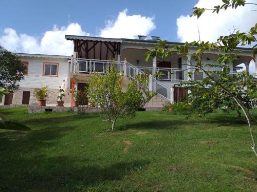 Pemandangan, Nouveau logement T2 avec vue sur mer et montagne in Sainte Rose Pemandangan, Nouveau logement T2 avec vue sur mer et montagne in Sainte Rose