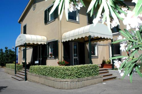 Entrance, Hotel Baia Del Sole in Civitavecchia Entrance, Hotel Baia Del Sole in Civitavecchia
