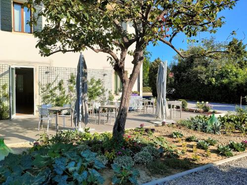 Balcony/terrace, Country Hotel Al Gallo in Oderzo Balcony/terrace, Country Hotel Al Gallo in Oderzo