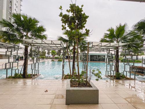 Swimming pool, Relaxing Studio in Bangi | Infinity Pool, Gym in Bangi Swimming pool, Relaxing Studio in Bangi | Infinity Pool, Gym in Bangi