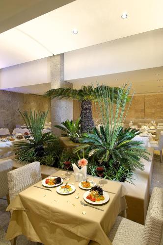 Ruang perjamuan, Ontur Izmir Otel in İzmir Ruang perjamuan, Ontur Izmir Otel in İzmir