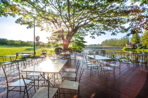 อาหารและเครื่องดื่ม, ชาโต เดอ เขาใหญ่ โฮเทล แอนด์ รีสอร์ต (Chateau de Khaoyai Hotel & Resort) in เขาใหญ่ อาหารและเครื่องดื่ม, ชาโต เดอ เขาใหญ่ โฮเทล แอนด์ รีสอร์ต (Chateau de Khaoyai Hotel & Resort) in เขาใหญ่