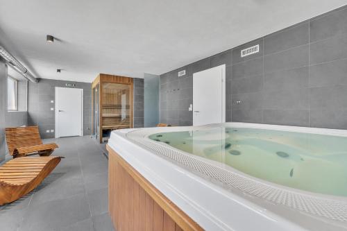 Hot tub, Deer Apartment in Rokytnice nad Jizerou Hot tub, Deer Apartment in Rokytnice nad Jizerou