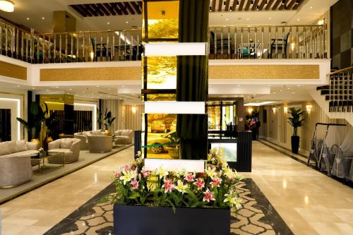 Фойє, UNITED HOTEL INTERNATIONAL in Яунде Фойє, UNITED HOTEL INTERNATIONAL in Яунде