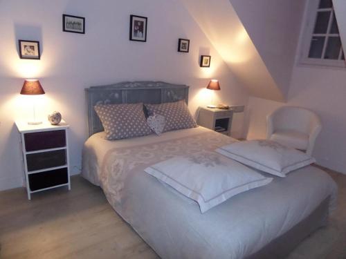 Gîte Cravant-les-Côteaux, 6 pièces, 10 personnes - FR-1-381-395 (Gite Moderne 10 Pers. en Touraine avec Jardin, WiFi, Pres de la Vienne et Vignobles de Chinon - FR-1) in 克旺尼斯托 Gîte Cravant-les-Côteaux, 6 pièces, 10 personnes - FR-1-381-395 (Gite Moderne 10 Pers. en Touraine avec Jardin, WiFi, Pres de la Vienne et Vignobles de Chinon - FR-1) in 克旺尼斯托