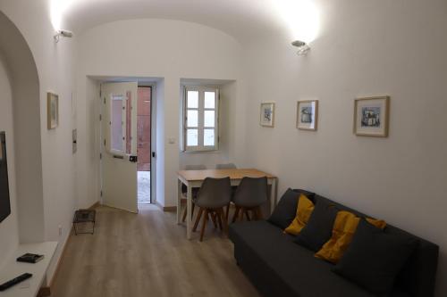 Instalaciones, The Sketchers House - Private Art Gallery in Evora Instalaciones, The Sketchers House - Private Art Gallery in Evora