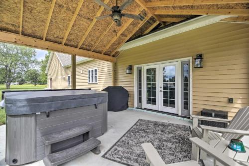 Upstate Hideaway with Hot Tub, 13 Mi to Malone! in Malone (NY) Upstate Hideaway with Hot Tub, 13 Mi to Malone! in Malone (NY)