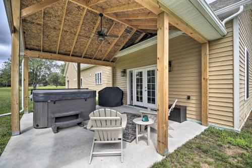 Upstate Hideaway with Hot Tub, 13 Mi to Malone! in Malone (NY) Upstate Hideaway with Hot Tub, 13 Mi to Malone! in Malone (NY)
