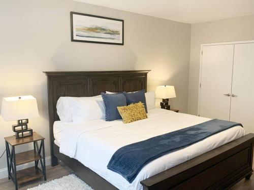 Beautiful 2BR Apt/EWR Airport/King /Free Parking