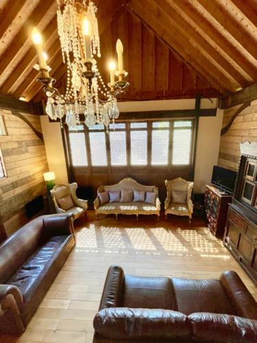 The Timber Barn South Downs West Sussex Sleeps 18 in Hardham The Timber Barn South Downs West Sussex Sleeps 18 in Hardham