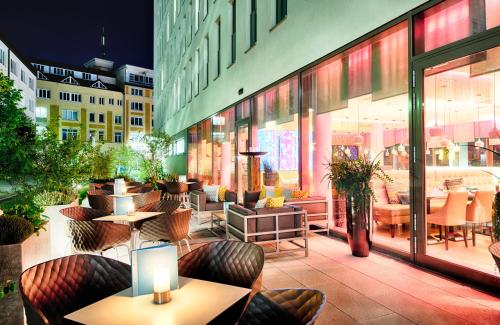 מרפסת, Leonardo Hotel Munich City South in מינכן מרפסת, Leonardo Hotel Munich City South in מינכן