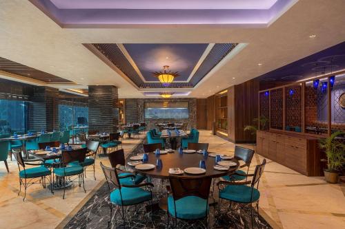 Restaurant, Radisson Blu Kaushambi Delhi NCR in Ghaziabad Restaurant, Radisson Blu Kaushambi Delhi NCR in Ghaziabad